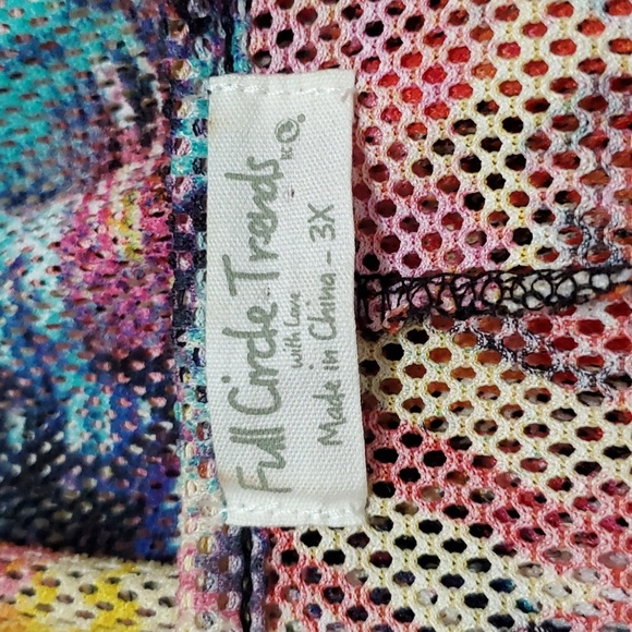 Full Circle Plus Multicolor Mesh Batwing Cropped Top Size 3X - Picture 6 of 8